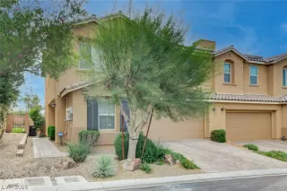 Photo #2: 2784538 Listing