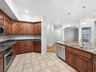 Photo #2: 2784556 Listing 