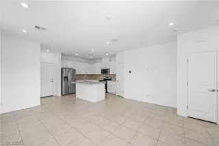 Photo #1: 2784563 Listing