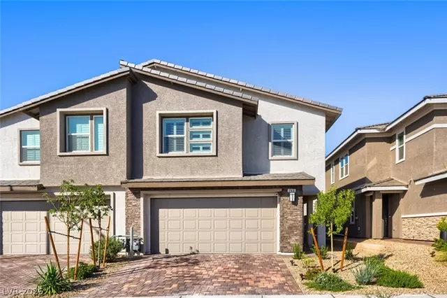 MLS: 2784578 Condo For Sale