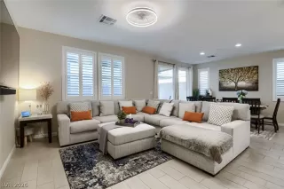 Photo #4: 2784578 Listing