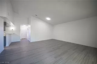 Photo #5: 2784589 Listing