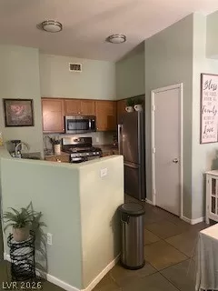Photo #3: 2784630 Listing
