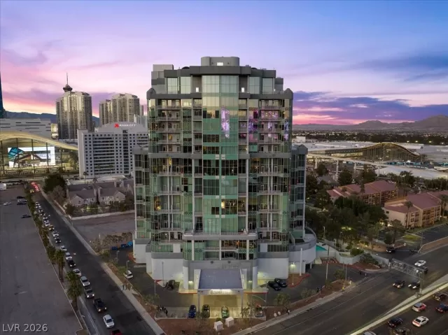 MLS: 2784647 Condo For Sale
