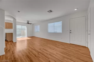 Photo #6: 2784658 Listing