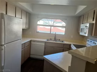 Photo #5: 2784659 Listing
