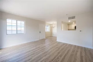 Photo #4: 2784667 Listing