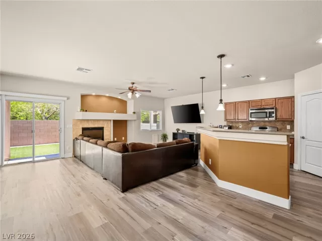 MLS: 2784691 Condo For Sale