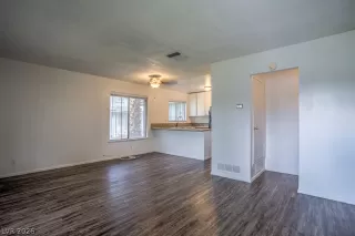 Photo #4: 2784711 Listing