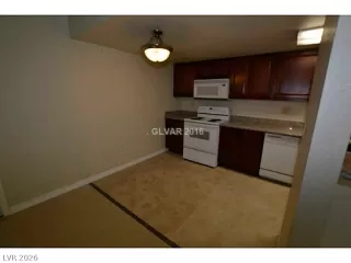 Photo #5: 2784722 Listing 