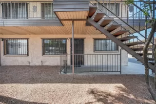 Photo #2: 2784743 Listing