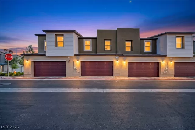 MLS: 2784759 Condo For Sale