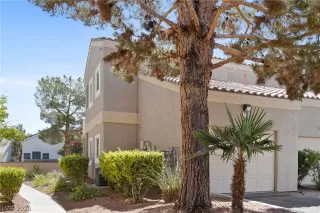 Photo #3: 2784780 Listing