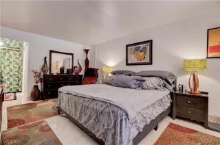 Photo #6: 2784793 Listing