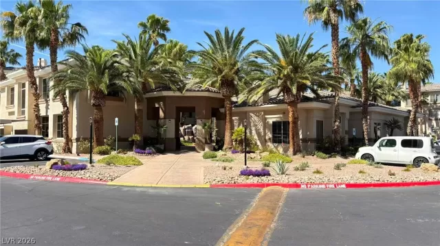 MLS: 2784808 Condo For Sale