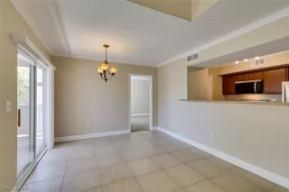 Photo #6: 2784864 Listing