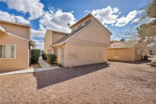Photo #5: 2784872 Listing