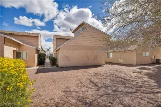 Photo #6: 2784872 Listing