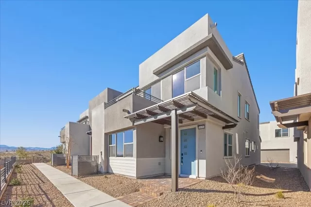 MLS: 2784873 Condo For Sale