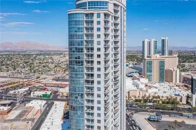 MLS: 2784891 Condo For Sale