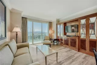 Photo #3: 2784983 Listing