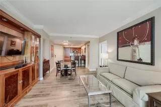 Photo #5: 2784983 Listing