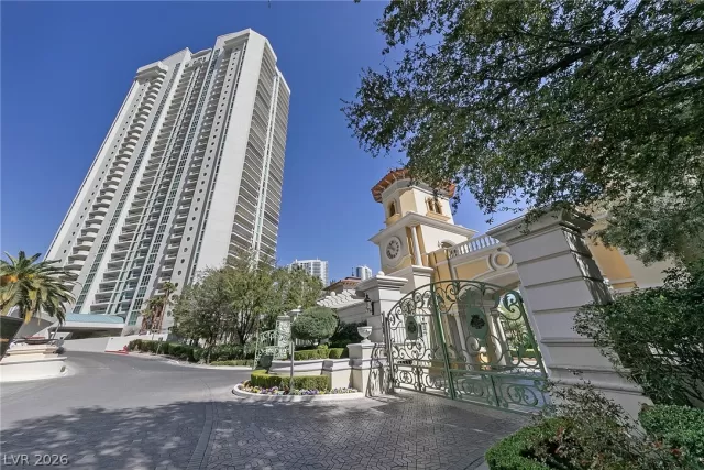 MLS: 2784990 Condo For Sale