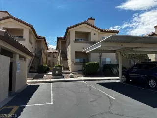 Photo #3: 2785008 Listing