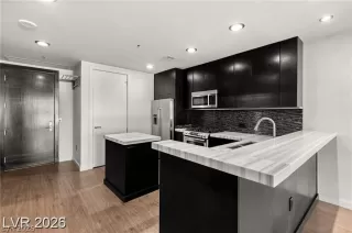Photo #1: 2785014 Listing