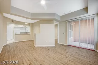 Photo #5: 2785016 Listing