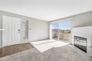 Photo #5: 2785044 Listing