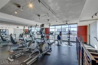 Photo #2: 2785047 Listing