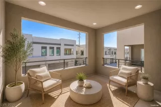 Photo #6: 2785067 Listing