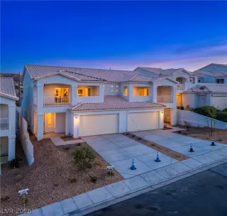 Photo #2: 2785098 Listing