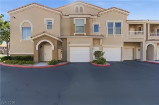 Photo #1: 2785108 Listing