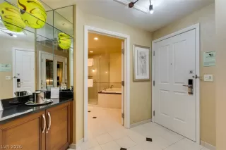 Photo #2: 2785116 Listing