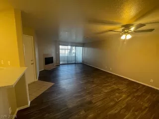 Photo #3: 2785123 Listing