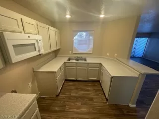 Photo #4: 2785123 Listing