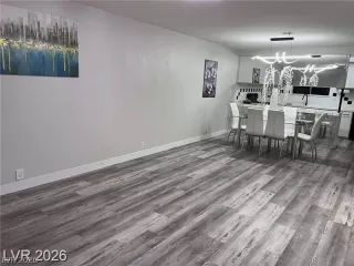 Photo #3: 2785138 Listing