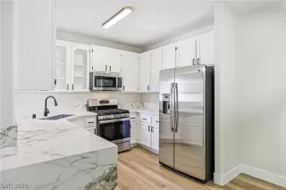 Photo #5: 2785142 Listing
