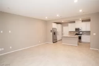 Photo #1: 2785158 Listing