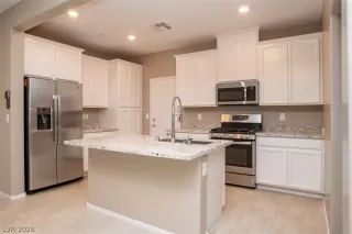Photo #6: 2785158 Listing