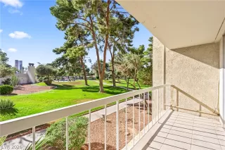Photo #2: 2785169 Listing