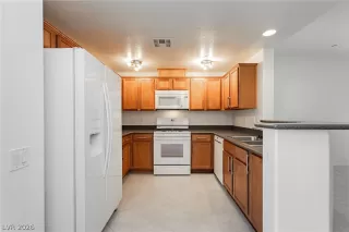Photo #3: 2785180 Listing