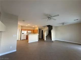 Photo #2: 2785183 Listing