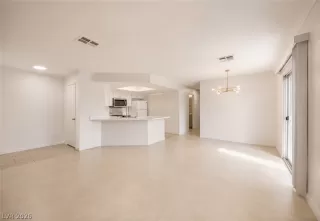 Photo #6: 2785220 Listing