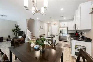 Photo #3: 2785230 Listing