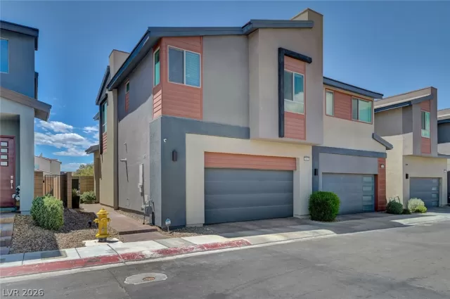 MLS: 2785268 Condo For Sale