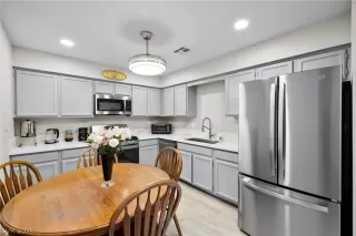 Photo #5: 2785297 Listing 