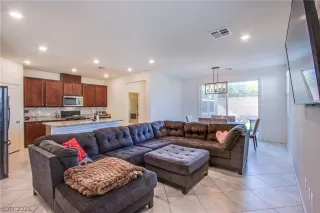 Photo #3: 2785300 Listing